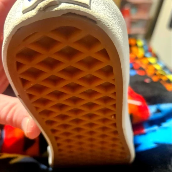 Vans Kids Black Floral High-Top Sneakers - Picture 6 of 6